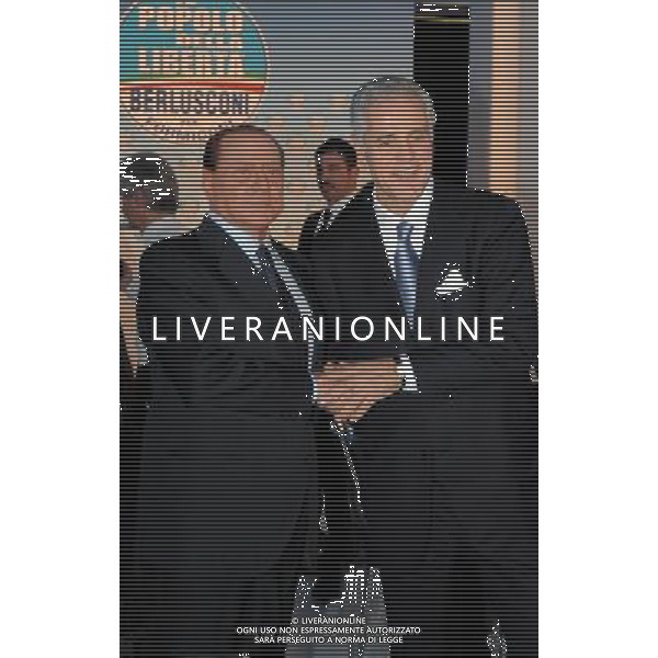 MILANO 22/3/2010 EX PALAGHIACCIO VIA PIRANESI CENA ELETTORALE A SOSTEGNO DI ROBERTO FORMIGONI PER LE ELEZIONI REGIONALI DELLA LOMBARDIA NELLA FOTO SILVIO BERLUSCONI E ROBERTO FORMIGONI FOTO ROMANO/AG ALDO LIVERANI