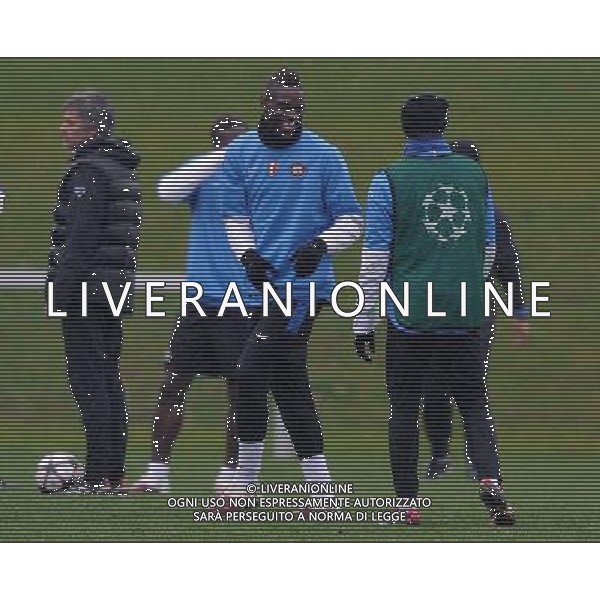 Champions League 2009/2010 Quarti di Finale Andata Milano - 30.03.2010 Allenamento e Conferenza Stampa Nella Foto:BALOTELLI MARIO SCHERZA CON ETO\'O SAMUEL /Ph.Vitez-Ag. Aldo Liverani