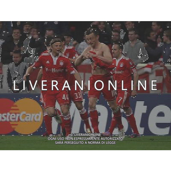 CHAMPIONS LEAUGUE BAYERN MONACO MANCHESTER UNITED QUARTI DI FINALE CALCIO Fussball, 30.03.2010, International, UEFA Champions League, Saison 2009/2010, 1/4-Finale, Hinspiel FC Bayern MŸnchen - Manchester United, 2 : 1 nella foto l\'esultanza di Franck Ribery e di Ivica Olic dopo il gol ph.firo/AG ALDO LIVERANI SAS - only italy