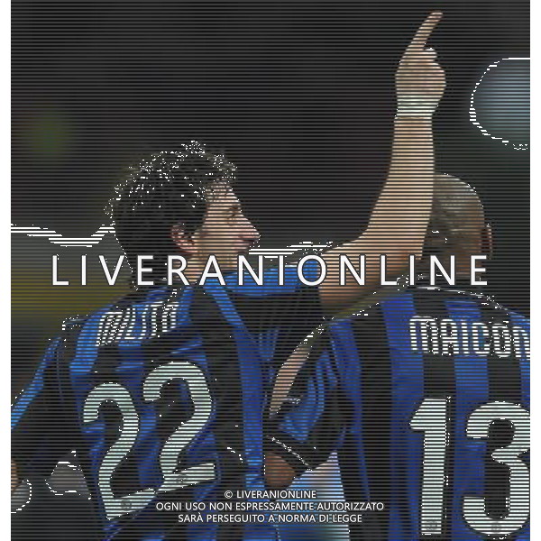 Champions League 2009/2010 Quarti di Finale Andata Milano - 31.03.2010 Inter-CSKA Mosca Nella Foto: ESULTANZA DOPO IL GOL DI DIEGO MILITO DEL 1-0 CON MAICON /Ph.Vitez-Ag. Aldo Liverani