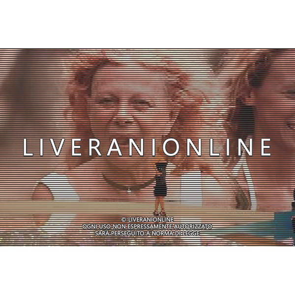 TRASMISSIONE TV: \' L\'ISOLA DEI FAMOSI\' - 7ma EDIZIONE nella foto: Simona VENTURA - Sandra MILO © Antonio Sorano - Ag. Aldo Liverani sas