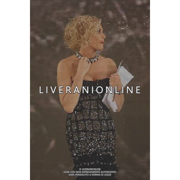TRASMISSIONE TV: \' L\'ISOLA DEI FAMOSI\' - 7ma EDIZIONE nella foto: Simona VENTURA © Antonio Sorano - Ag. Aldo Liverani sas