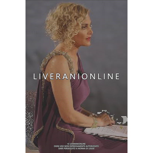 TRASMISSIONE TV: \' L\'ISOLA DEI FAMOSI\' - 7ma EDIZIONE nella foto: Simona VENTURA © Antonio Sorano - Ag. Aldo Liverani sas
