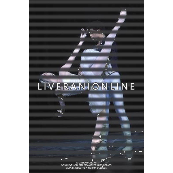 Carlos Acosta and the Ballet Nacional de Cuba in a dress rehearsal for \'Swan Lake\' which opens tonight at the Coliseum in London © David Wimsett - Photoshot - Ag. Aldo Liverani sas ITALY ONLY BALLETTO NAZIONALE DI CUBA - il lago dei cigni