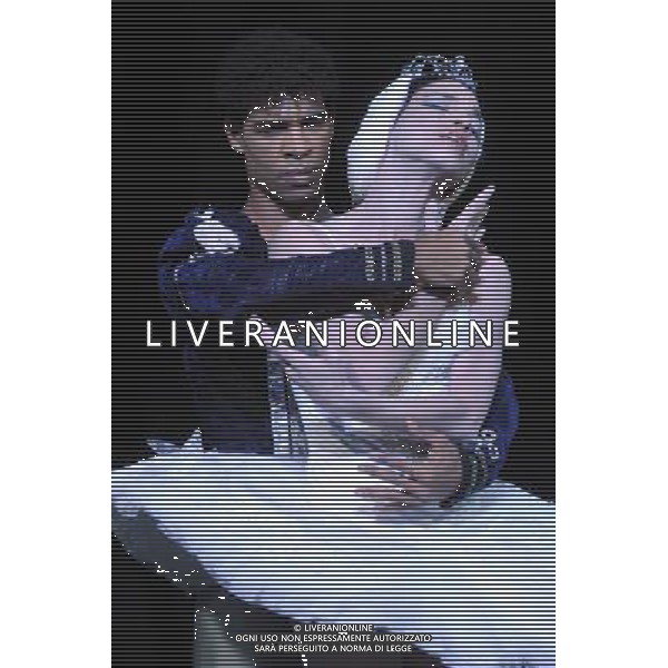 Carlos Acosta and the Ballet Nacional de Cuba in a dress rehearsal for \'Swan Lake\' which opens tonight at the Coliseum in London © David Wimsett - Photoshot - Ag. Aldo Liverani sas ITALY ONLY BALLETTO NAZIONALE DI CUBA - il lago dei cigni