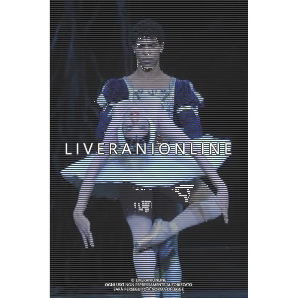 Carlos Acosta and the Ballet Nacional de Cuba in a dress rehearsal for \'Swan Lake\' which opens tonight at the Coliseum in London © David Wimsett - Photoshot - Ag. Aldo Liverani sas ITALY ONLY BALLETTO NAZIONALE DI CUBA - il lago dei cigni