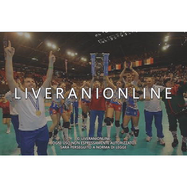 Finale CEV Indesit Champions League Pallavolo Femminile Cannes (FRA) 4-04-2010 Foppapedretti Bergamo (ITA) - FenerbahceAcibadem Istanbul (TUR) nella foto: festa Foppapedretti Bergamo foto Garavaglia - ag. Aldo Liverani sas