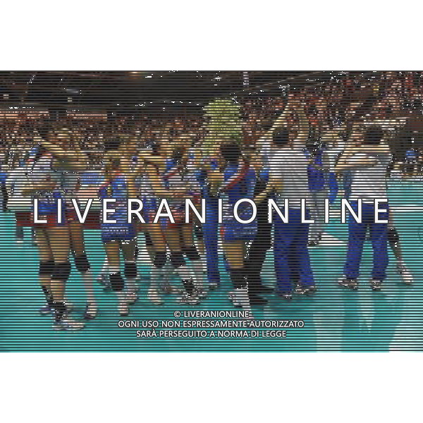 Final Four CEV Indesit Champions League Pallavolo Femminile Cannes (FRA) 4-04-2010 Foppapedretti Bergamo (ITA) - FenerbahceAcibadem Istanbul (TUR) finale per il 1° posto nella foto: esultanza per la vittoria della Foppapedretti Bergamo foto Garavaglia - ag. Aldo Liverani sas
