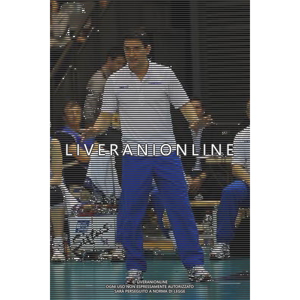 Final Four CEV Indesit Champions League Pallavolo Femminile Cannes (FRA) 4-04-2010 Foppapedretti Bergamo (ITA) - FenerbahceAcibadem Istanbul (TUR) finale per il 1° posto nella foto: l\'allenatore Lorenzo Micelli (Foppapedretti Bergamo) foto Garavaglia - ag. Aldo Liverani sas