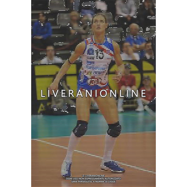Final Four CEV Indesit Champions League Pallavolo Femminile Cannes (FRA) 4-04-2010 Foppapedretti Bergamo (ITA) - FenerbahceAcibadem Istanbul (TUR) finale per il 1° posto nella foto: Valentina Arrighetti (Foppapedretti Bergamo) foto Garavaglia - ag. Aldo Liverani sas
