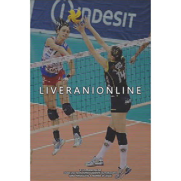 Final Four CEV Indesit Champions League Pallavolo Femminile Cannes (FRA) 4-04-2010 Foppapedretti Bergamo (ITA) - FenerbahceAcibadem Istanbul (TUR) finale per il 1° posto nella foto: Christiane Furst (Foppapedretti Bergamo) foto Garavaglia - ag. Aldo Liverani sas