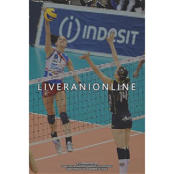 Final Four CEV Indesit Champions League Pallavolo Femminile Cannes (FRA) 4-04-2010 Foppapedretti Bergamo (ITA) - FenerbahceAcibadem Istanbul (TUR) finale per il 1° posto nella foto: Christiane Furst (Foppapedretti Bergamo) foto Garavaglia - ag. Aldo Liverani sas