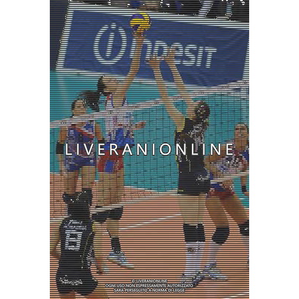 Final Four CEV Indesit Champions League Pallavolo Femminile Cannes (FRA) 4-04-2010 Foppapedretti Bergamo (ITA) - FenerbahceAcibadem Istanbul (TUR) finale per il 1° posto nella foto: Christiane Furst (Foppapedretti Bergamo) foto Garavaglia - ag. Aldo Liverani sas