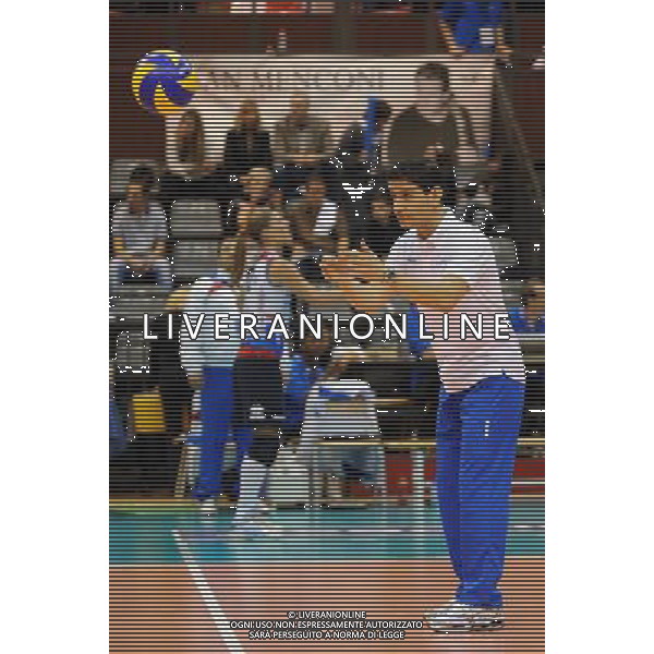 Final Four CEV Indesit Champions League Pallavolo Femminile Cannes (FRA) 4-04-2010 Foppapedretti Bergamo (ITA) - FenerbahceAcibadem Istanbul (TUR) finale per il 1° posto nella foto: l\'allenatore Lorenzo Micelli (Foppapedretti Bergamo) foto Garavaglia - ag. Aldo Liverani sas