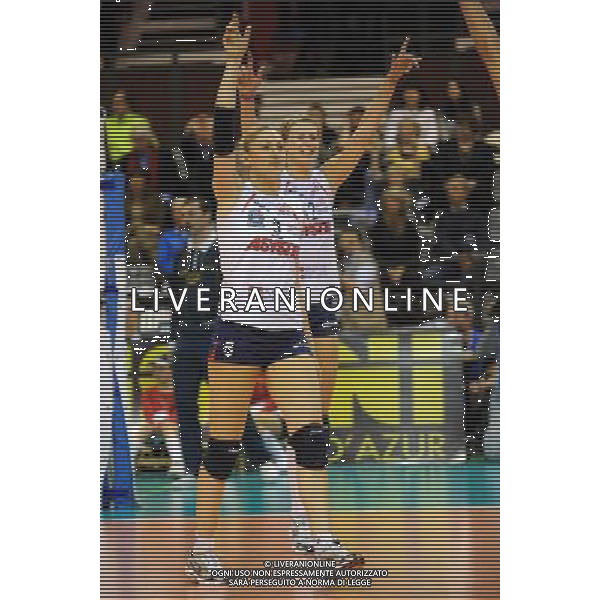 Final Four CEV Indesit Champions League Pallavolo Femminile Cannes (FRA) 4-04-2010 Asytel Novara - RC Cannes finale per il 3°/4° posto nella foto: Paola Paggi e , dietro, Manon Flier (Asystel Novara) foto Garavaglia - ag. Aldo Liverani sas