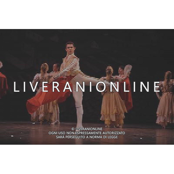 Ballet Nacional De Cuba perform scenes of Act I and Act III from Don Quixote part of the Magia De La Danza at the London Coliseum. /Agenzia Aldo Liverani Sas - ITALY ONLY - IL BALLETTO NAZIONALE DI CUBA DURANTE UNA SCENA DEL 1¡ E 3¡ ATTO DEL DON CHISCIOTTE A LONDRA