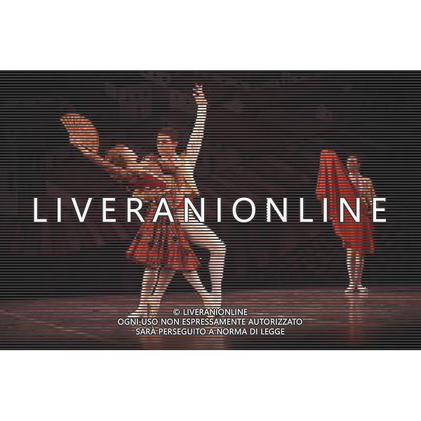 Ballet Nacional De Cuba perform scenes of Act I and Act III from Don Quixote part of the Magia De La Danza at the London Coliseum. /Agenzia Aldo Liverani Sas - ITALY ONLY - IL BALLETTO NAZIONALE DI CUBA DURANTE UNA SCENA DEL 1¡ E 3¡ ATTO DEL DON CHISCIOTTE A LONDRA