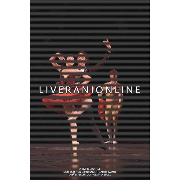 Ballet Nacional De Cuba perform scenes of Act I and Act III from Don Quixote part of the Magia De La Danza at the London Coliseum. /Agenzia Aldo Liverani Sas - ITALY ONLY - IL BALLETTO NAZIONALE DI CUBA DURANTE UNA SCENA DEL 1¡ E 3¡ ATTO DEL DON CHISCIOTTE A LONDRA