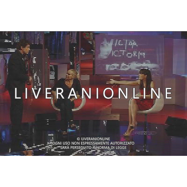 TRASMISSIONE TV: \' VICTOR VICTORIA\' nella foto: Gioele DIX - Barbara DE ROSSI - Victoria CABELLO © Antonio Sorano - Ag. Aldo Liverani sas