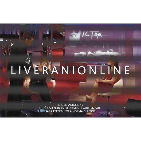 TRASMISSIONE TV: \' VICTOR VICTORIA\' nella foto: Gioele DIX - Barbara DE ROSSI - Victoria CABELLO © Antonio Sorano - Ag. Aldo Liverani sas