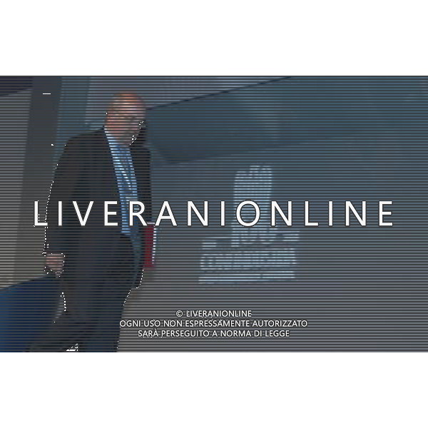 FIERE DI PARMA 09/04/2010 PER I 100 ANNI DI CONFINDUSTRIA, CONVEGNO: \'LIBERTA\' E BENESSERE. L\' ITALIA AL FUTURO\' NELLA FOTO JOAQUIM ALMUNIA COMMISSARIO EUROPEO ALLA CONCORRENZA © ROMANO/AGENZIA ALDO LIVERANI SAS