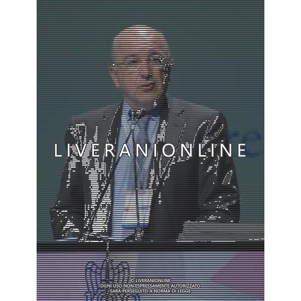 FIERE DI PARMA 09/04/2010 PER I 100 ANNI DI CONFINDUSTRIA, CONVEGNO: \'LIBERTA\' E BENESSERE. L\' ITALIA AL FUTURO\' NELLA FOTO JOAQUIM ALMUNIA COMMISSARIO EUROPEO ALLA CONCORRENZA © ROMANO/AGENZIA ALDO LIVERANI SAS