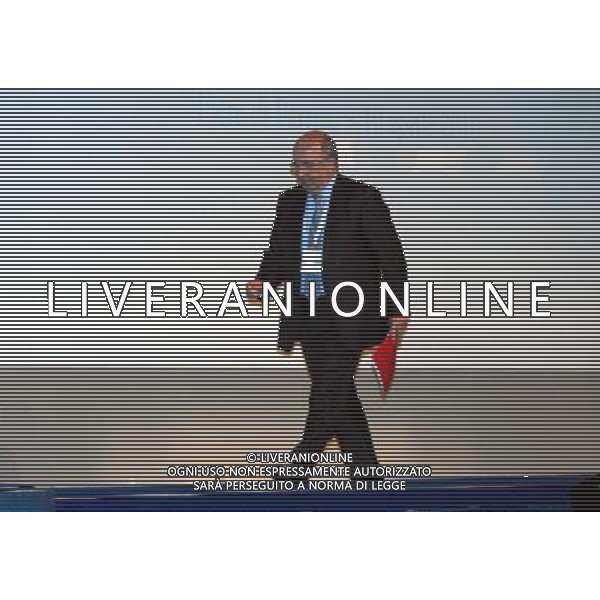 FIERE DI PARMA 09/04/2010 PER I 100 ANNI DI CONFINDUSTRIA, CONVEGNO: \'LIBERTA\' E BENESSERE. L\' ITALIA AL FUTURO\' NELLA FOTO JOAQUIM ALMUNIA COMMISSARIO EUROPEO ALLA CONCORRENZA © ROMANO/AGENZIA ALDO LIVERANI SAS
