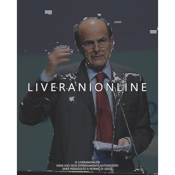 FIERE DI PARMA 09/04/2010 PER I 100 ANNI DI CONFINDUSTRIA, CONVEGNO: \'LIBERTA\' E BENESSERE. L\' ITALIA AL FUTURO\' NELLA FOTO PIER LUIGI BERSANI © ROMANO/AGENZIA ALDO LIVERANI SAS