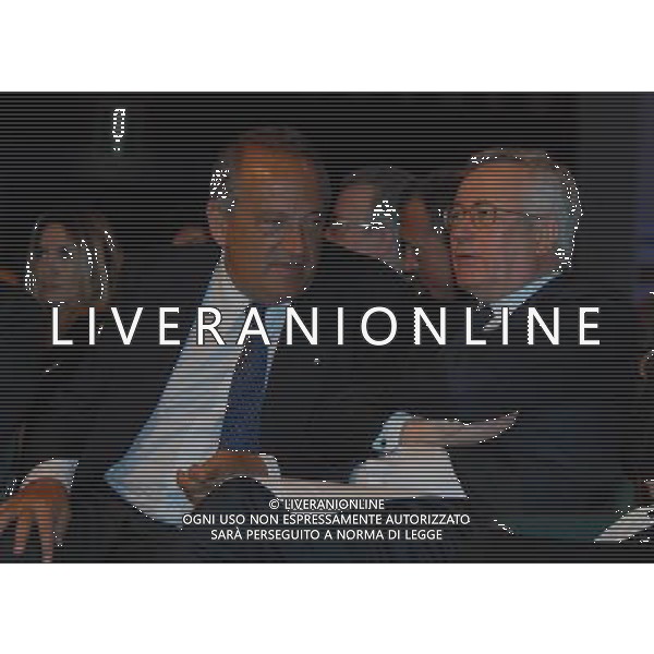 FIERE DI PARMA 09/04/2010 PER I 100 ANNI DI CONFINDUSTRIA, CONVEGNO: \'LIBERTA\' E BENESSERE. L\' ITALIA AL FUTURO\' NELLA FOTO GIULIO TREMONTI E LUIGI ABETE © ROMANO/AGENZIA ALDO LIVERANI SAS