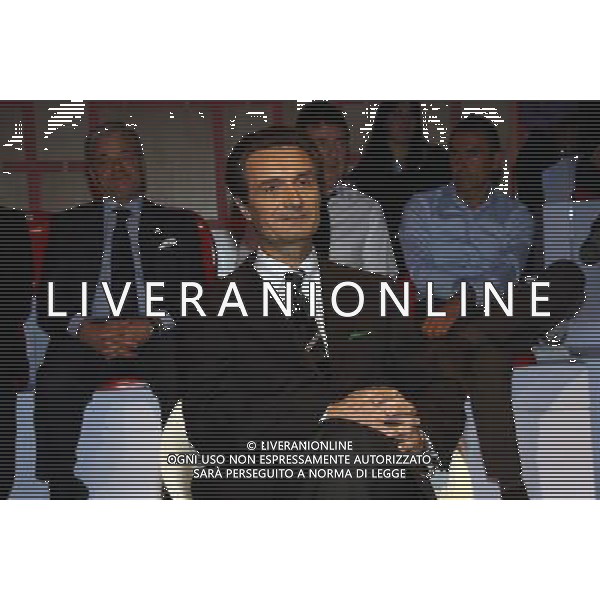 TRASMISSIONE TV: \' L\'ULTIMA PAROLA\' TITOLO DELLA PUNTATA: CHIAGNE E... In Lombardia, quattrocento sindaci consegnano la fascia tricolore perché non hanno soldi. In Sicilia si assumono altri dipendenti pubblici: per fare cosa? In Veneto i piccoli imprenditori si suicidano A Napoli c\'è chi fa l\'elogio dell\'ammuina. Nord e Sud si dividono sui soldi e sulle colpe della politica. nella foto: ATTILIO FONTANA (Lega Nord) foto Antonio Sorano - Ag. Aldo Liverani sas