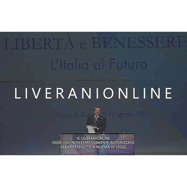 PARMA 10/4/2010 PER I 100 ANNI DI CONFINDUSTRIA, CONVEGNO: \'LIBERTA\' E BENESSERE. L\' ITALIA AL FUTURO\' NELLA FOTO SILVIO BERLUSCONI FOTO ROMANO/AG ALDO LIVERANI