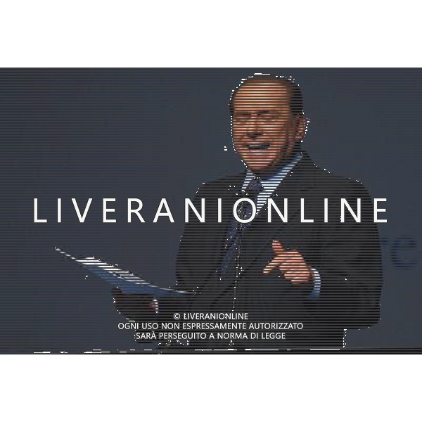 PARMA 10/4/2010 PER I 100 ANNI DI CONFINDUSTRIA, CONVEGNO: \'LIBERTA\' E BENESSERE. L\' ITALIA AL FUTURO\' NELLA FOTO SILVIO BERLUSCONI FOTO ROMANO/AG ALDO LIVERANI