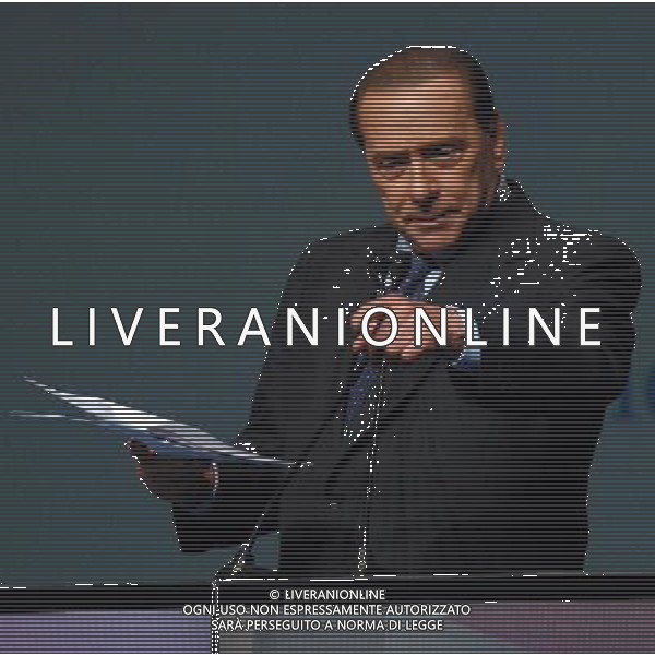 PARMA 10/4/2010 PER I 100 ANNI DI CONFINDUSTRIA, CONVEGNO: \'LIBERTA\' E BENESSERE. L\' ITALIA AL FUTURO\' NELLA FOTO SILVIO BERLUSCONI FOTO ROMANO/AG ALDO LIVERANI