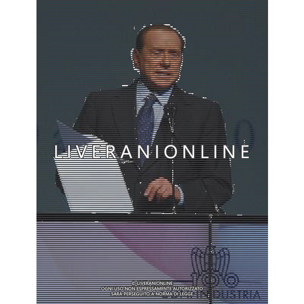 PARMA 10/4/2010 PER I 100 ANNI DI CONFINDUSTRIA, CONVEGNO: \'LIBERTA\' E BENESSERE. L\' ITALIA AL FUTURO\' NELLA FOTO SILVIO BERLUSCONI FOTO ROMANO/AG ALDO LIVERANI