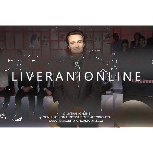 TRASMISSIONE TV: \' L\'ULTIMA PAROLA\' TITOLO DELLA PUNTATA: CHIAGNE E... In Lombardia, quattrocento sindaci consegnano la fascia tricolore perchŽ non hanno soldi. In Sicilia si assumono altri dipendenti pubblici: per fare cosa?. In Veneto i piccoli imprenditori si suicidano A Napoli c\' chi fa l\'elogio dell\'ammuina. Nord e Sud si dividono sui soldi e sulle colpe della politica. nella foto: Attilio FONTANA ( Lega Nord) foto Antonio Sorano - Ag. Aldo Liverani sas