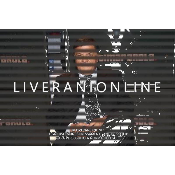 TRASMISSIONE TV: \' L\'ULTIMA PAROLA\' TITOLO DELLA PUNTATA: CHIAGNE E... In Lombardia, quattrocento sindaci consegnano la fascia tricolore perchŽ non hanno soldi. In Sicilia si assumono altri dipendenti pubblici: per fare cosa?. In Veneto i piccoli imprenditori si suicidano A Napoli c\' chi fa l\'elogio dell\'ammuina. Nord e Sud si dividono sui soldi e sulle colpe della politica. nella foto: Antonio PANZERI (PD) foto Antonio Sorano - Ag. Aldo Liverani sas