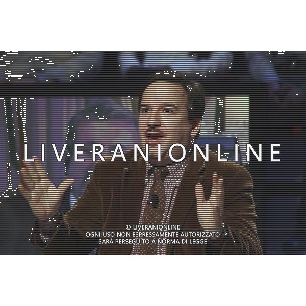 TRASMISSIONE TV: \' L\'ULTIMA PAROLA\' TITOLO DELLA PUNTATA: CHIAGNE E... In Lombardia, quattrocento sindaci consegnano la fascia tricolore perchŽ non hanno soldi. In Sicilia si assumono altri dipendenti pubblici: per fare cosa?. In Veneto i piccoli imprenditori si suicidano A Napoli c\' chi fa l\'elogio dell\'ammuina. Nord e Sud si dividono sui soldi e sulle colpe della politica. nella foto: Luca TELESE ( Il Fatto Quotidiano) foto Antonio Sorano - Ag. Aldo Liverani sas