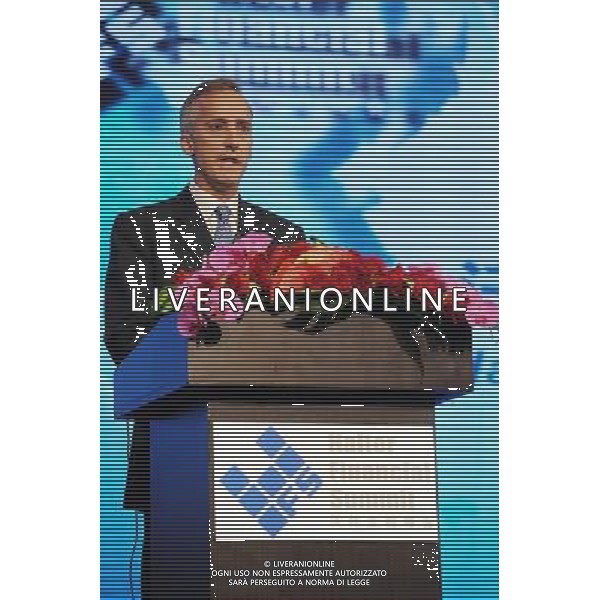 Tim Halter, Founder and Chairman of Halter Financial Group, delivers a speech during the First Annual Halter Financial Summit in Shanghai, China on Thursday, April 8, 2010. The goal of the Halter Financial Summit \'China in a Changing World\' is to explore how China coped and thrived when the rest of the world struggled with the recent recession.(Photo By Thomas Yu/ColorChinaPhoto) - Ag. Aldo Liverani sas ITALY ONLY 1mo VERTICE FINANZIARIO A SHANGHAI ( CINA)