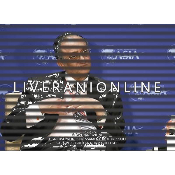 Amit Mitra, the Secretary General of the Federation of Indian Chambers of Commerce and Industry (FICCI), attends a discussion during the First Annual Halter Financial Summit in Shanghai, China on Sunday, April 11, 2010. The goal of the Halter Financial Summit \'China in a Changing World\' is to explore how China coped and thrived when the rest of the world struggled with the recent recession.(Photo By Lu Xin/ColorChinaPhoto) - Ag. Aldo Liverani sas ITALY ONLY FORUM PER L\'ASIA 2010 CHE SI TIENE NELLA CITTA\' CINESE DI BOAO