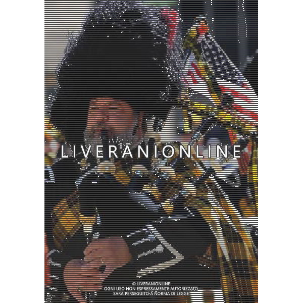 (100410) -- NEW YORK, April 10, 2010 -- Bagpipers perform while marching during the Tartan Day parade on the Sixth Avenue in Manhattan of New York, the United States, April 10, 2010. Shen Hong) (gxr) ©Photoshot/Agenzia Aldo Liverani Sas - ITALY ONLY - Parata nella giornata del kilt scozzese