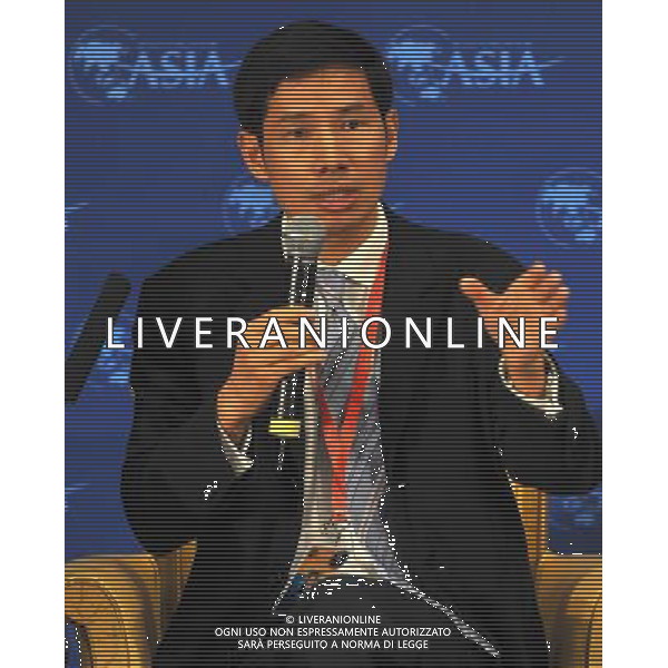 (100410) -- BOAO, April 10, 2010 () -- Fred Hu, managing director of Goldman Sachs (Asia) LLC, speaks at the forum: \'Deregulation: Unleashing the Power of the Private Sector\' during the Boao Forum for Asia (BFA) Annual Conference 2010 in Boao, a scenic town in south China\'s Hainan Province, April 10, 2010. The forum \'Deregulation: Unleashing the Power of the Private Sector\' was held here on Saturday. (/Guo Cheng) (jl) ©Photosot/Agenzia Aldo Liverani Sas - ITALY ONLY: FORUM PER L\'ASIA 2010 CHE SI TIENE NELLA CITTA\' CINESE DI BOAO