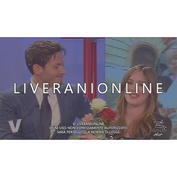 TRASMISSIONE TELEVISIVA\'VERISSIMO\' 17/04/2010 NELLA FOTO PIERSILVIO BERLUSCONI ENTRA NEGLI STUDI TELEVISIVI CON TRE ROSE PER SILVIA TOFFANIN ALL\'ULTIMA PUNTATA PRIMA DEL PARTO. IMMAGINI TELEVISIVE CANALE 5 OBBLIGATORIO CITARE LA FONTE TELEVISIVA AG ALDO LIVERANI