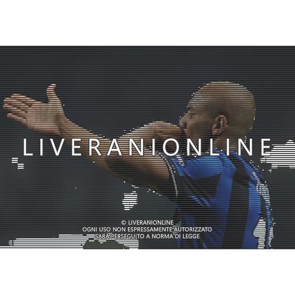 Champions League 2009/2010 Semifinale Andata Milano - 20.04.2010 Inter-Barcellona Nella Foto: ESULTANZA DOPO IL GOL DI DOUGLAS MAICON DEL 2-1 /Ph.Vitez-Ag. Aldo Liverani