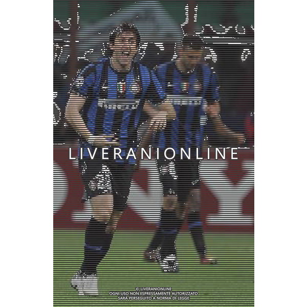 INTER - BARCELLONA SEMIFINALE DI ANDATA CHAMPIONS LEAGUE 20/04/2010 NELLA FOTO esultanza dopo il gol di diego milito del 3-1 ©LUZZANI/AGENZIA ALDO LIVERANI SAS 