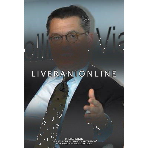 MILANO 20/4/2010 SOLE 24 ORE VIA MONTEROSA, 91 FORUM BANCA \' IMPRESA. DIBATITO SUL RILANCIO INDUSTRIALE E FINANZIARIO: I PROTAGONISTI A CONFRONTO NELLA FOTO FEDERICO IMBERT CEO CREDIT SUISS IN ITALIA FOTO ROMANO/AG ALDO LIVERANI