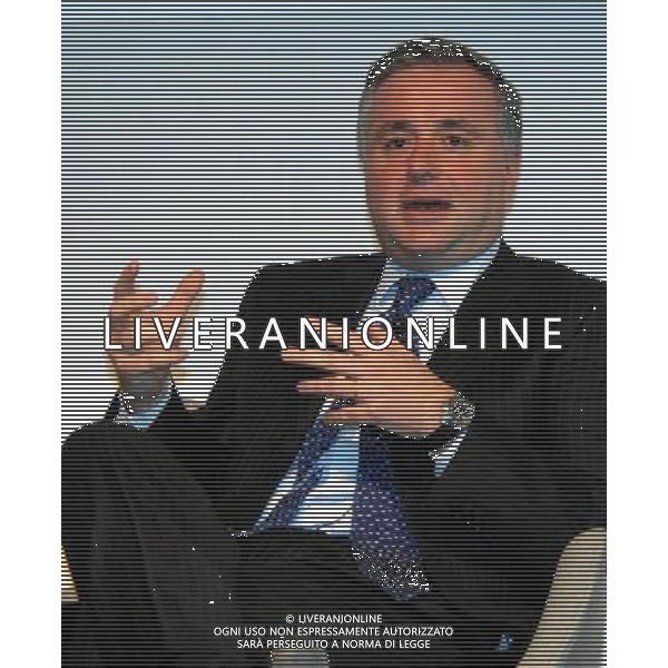 MILANO 20/4/2010 SOLE 24 ORE VIA MONTEROSA, 91 FORUM BANCA \' IMPRESA. DIBATITO SUL RILANCIO INDUSTRIALE E FINANZIARIO: I PROTAGONISTI A CONFRONTO NELLA FOTO FLAVIO VALERI CHIF COUNTRY OFFICER DEUTSCHE BANK ITALIA FOTO ROMANO/AG ALDO LIVERANI