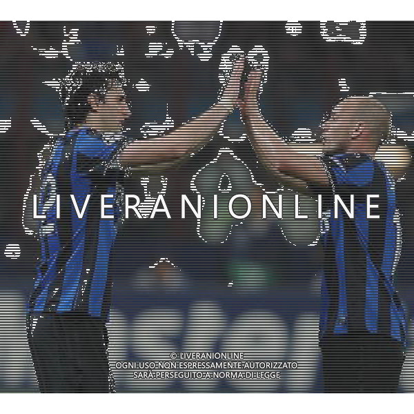 Champions League 2009/2010 Semifinale Andata Milano - 20.04.2010 Inter-Barcellona Nella Foto:ESULTANZA DI DIEGO MILITO-SNEIJDER /Ph.Vitez-Ag. Aldo Liverani