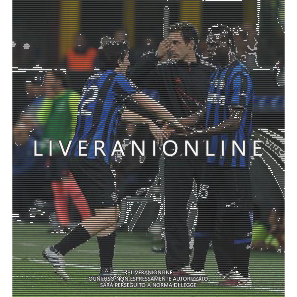 Champions League 2009/2010 Semifinale Andata Milano - 20.04.2010 Inter-Barcellona Nella Foto:SOSTITUZIONE DI DIEGO MILITO CON MARIO BALOTELLI /Ph.Vitez-Ag. Aldo Liverani