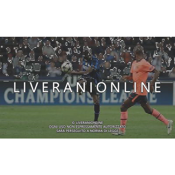 Champions League 2009/2010 Semifinale Andata Milano - 20.04.2010 Inter-Barcellona Nella Foto:MARIO BALOTELLI BUTTA VIA IL PALLONE /Ph.Vitez-Ag. Aldo Liverani