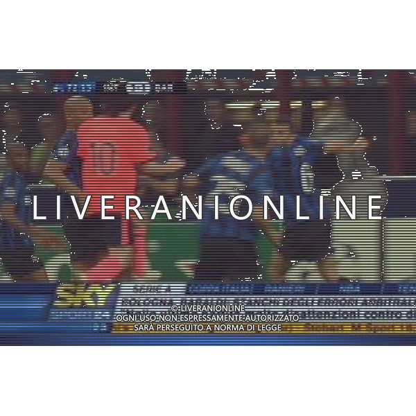 INFORTUNIO DI MAICON IN UNO SCONTRO CON MESSI (PERDITA DUE DENTI) NELLA SEMIFINALE DI ANDATA TRA INTER - BARCELLONA PH.ALDO LIVERANI SAS OBBLIGATORIO CITARE LA FONTE TELEVISIVA SKY SPORT 24